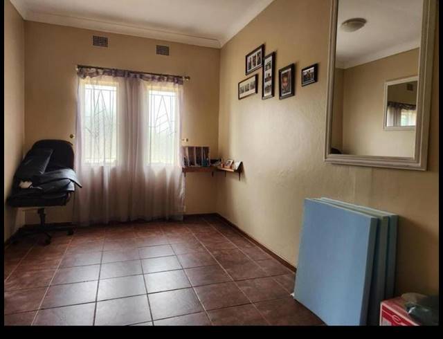 4 BEDROOM HOUSE FOR SALE IN KURUMAN